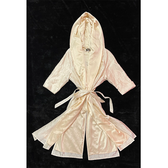 Asferi's silk robes.