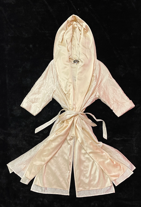 Asferi's Silk Robes
